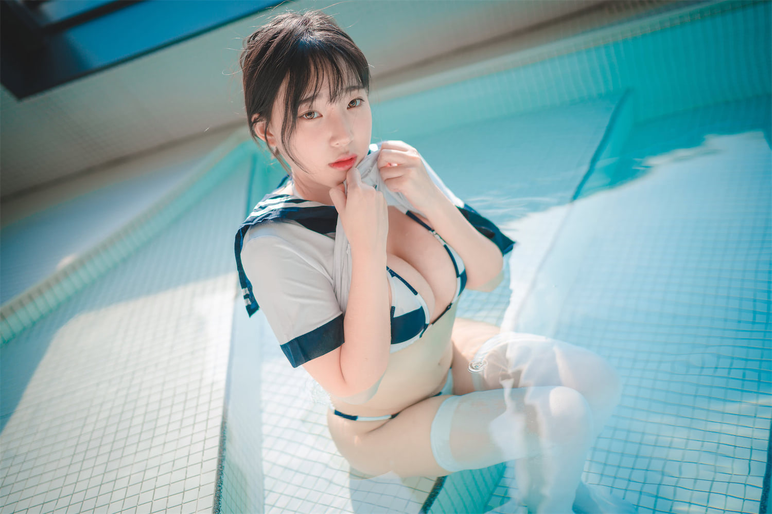 姜仁卿蓝色泳池POOLSIDE62图插图2