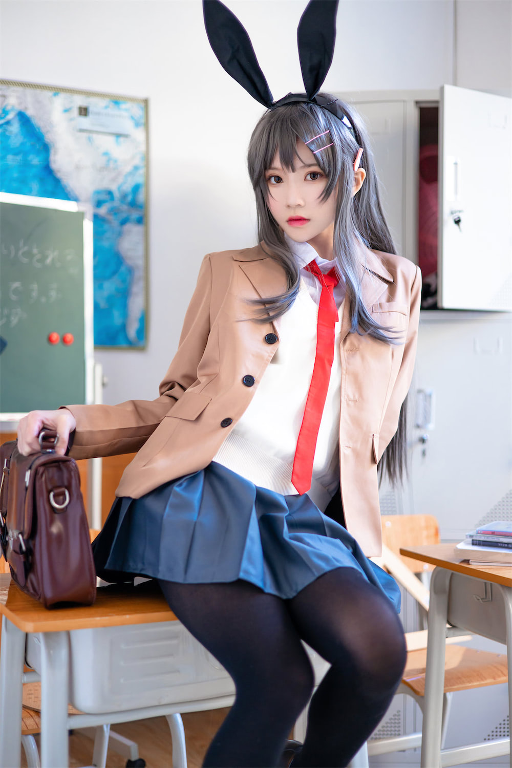 桜桃喵麻衣学姐jk制服52图插图3